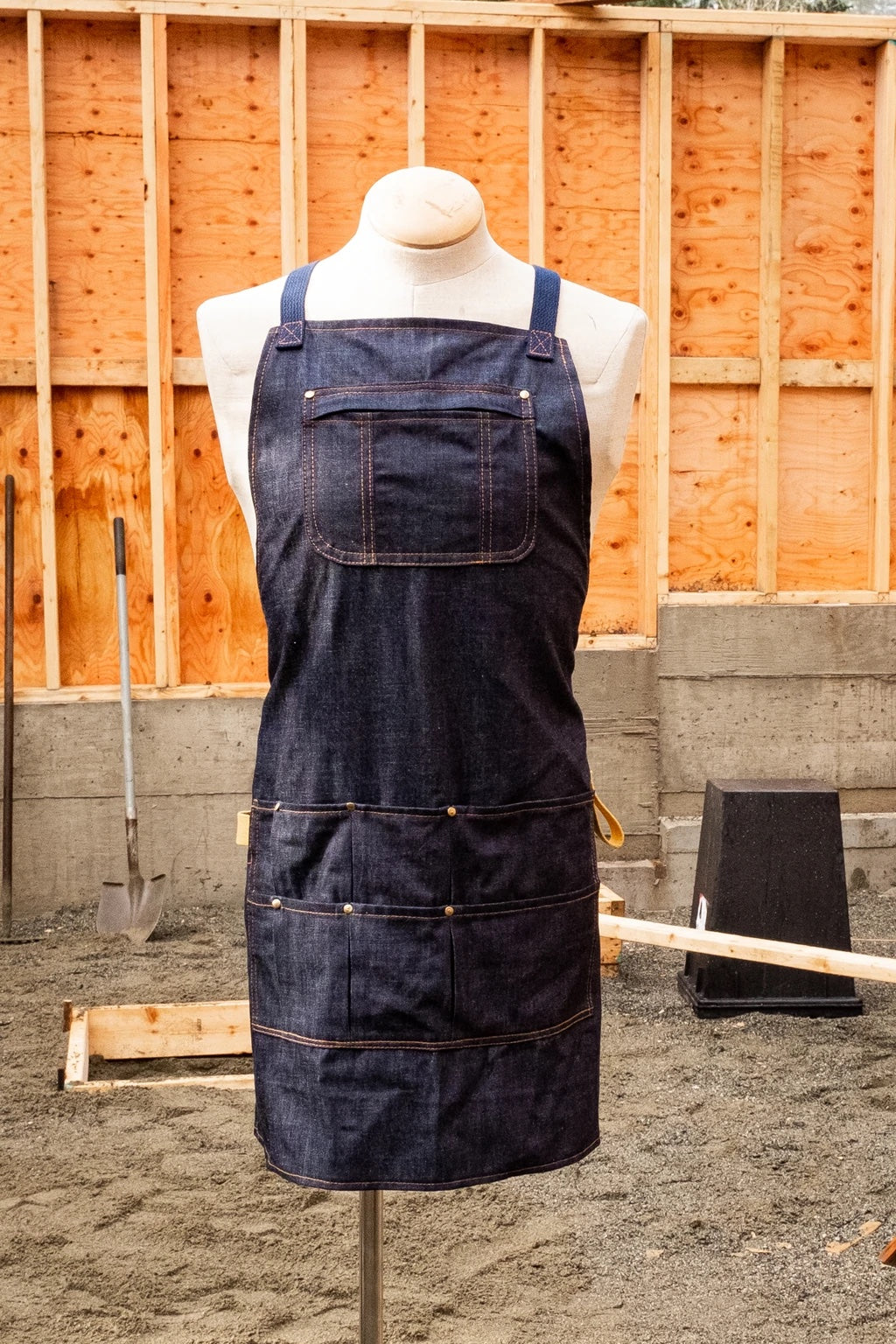Thread Theory Woodhaven Apron