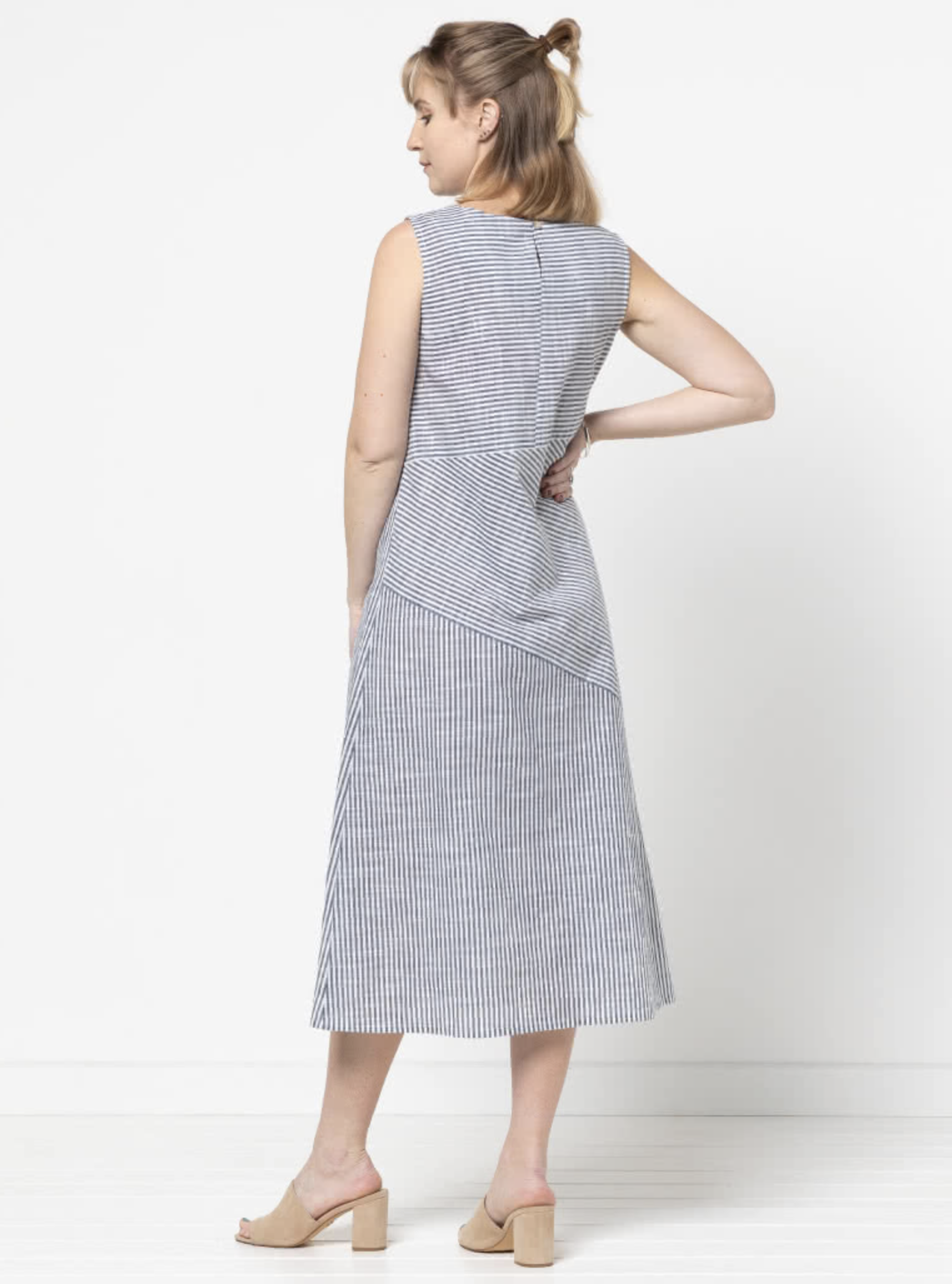 Style Arc Yvette Woven Dress