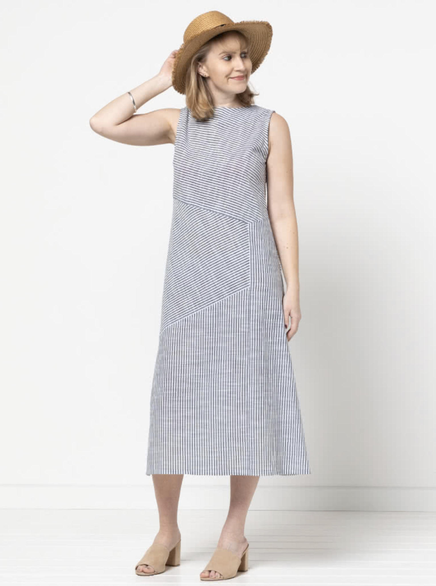 Style Arc Yvette Woven Dress