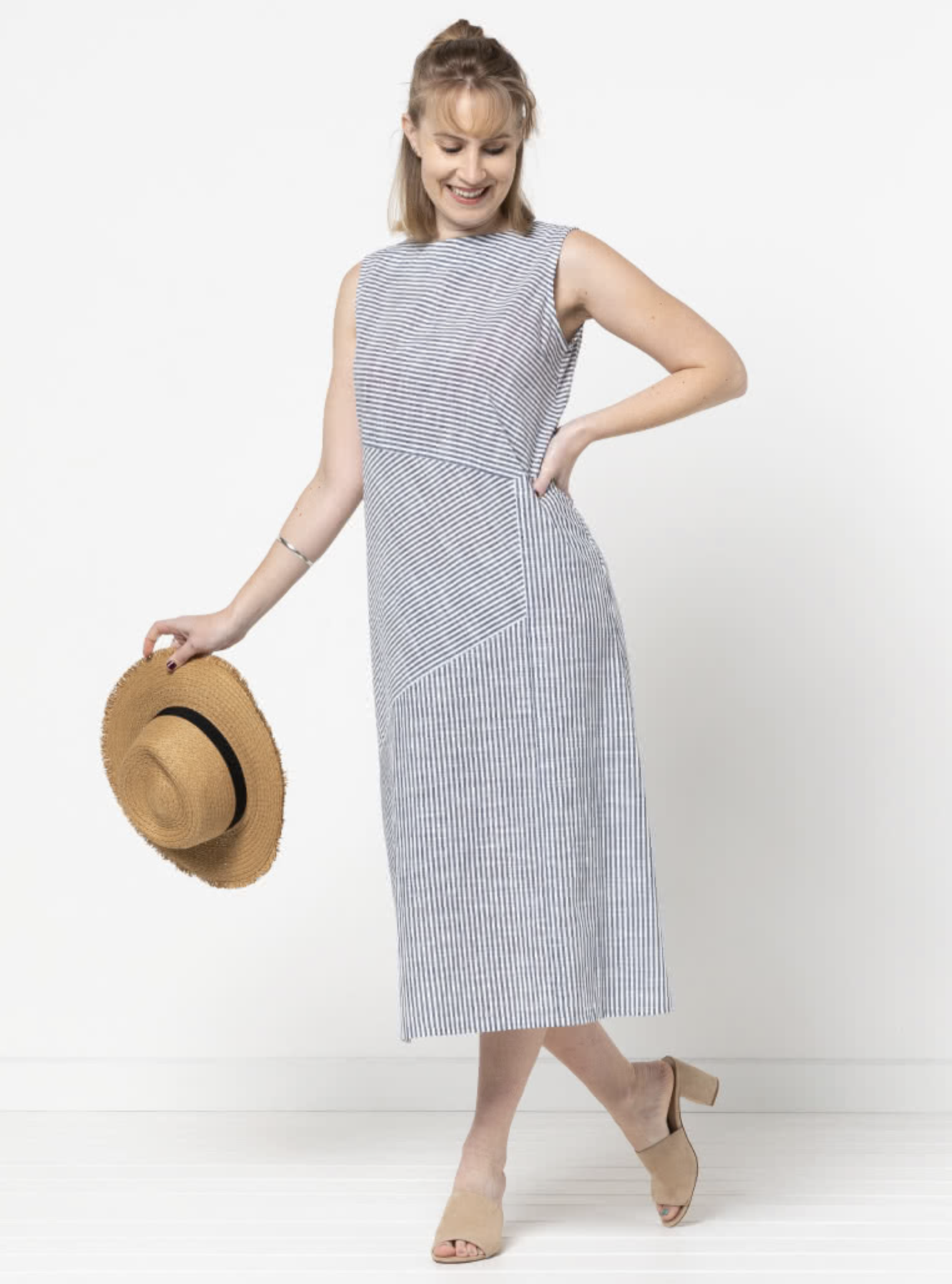 Style Arc Yvette Woven Dress