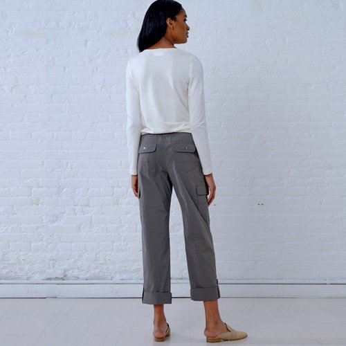 New Look Trousers and Top N6644