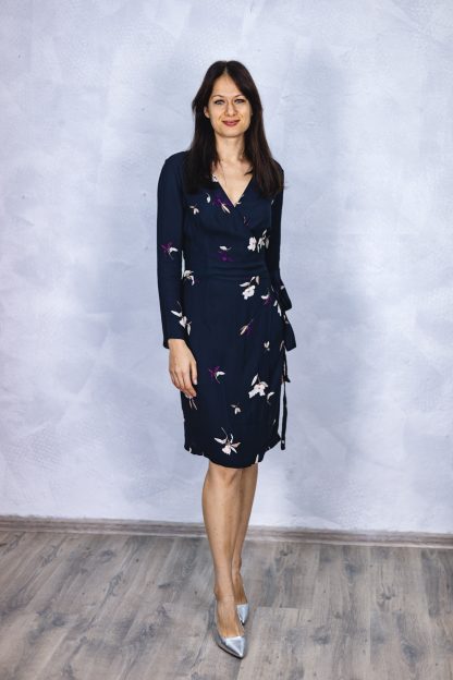 Women wearing the Diane Dress sewing pattern from Kate’s Sewing Patterns on The Fold Line. A wrap dress pattern made in cotton, linen, silk or viscose fabrics, featuring waist darts, knee-length skirt, full length sleeves, side ties and V-neck.